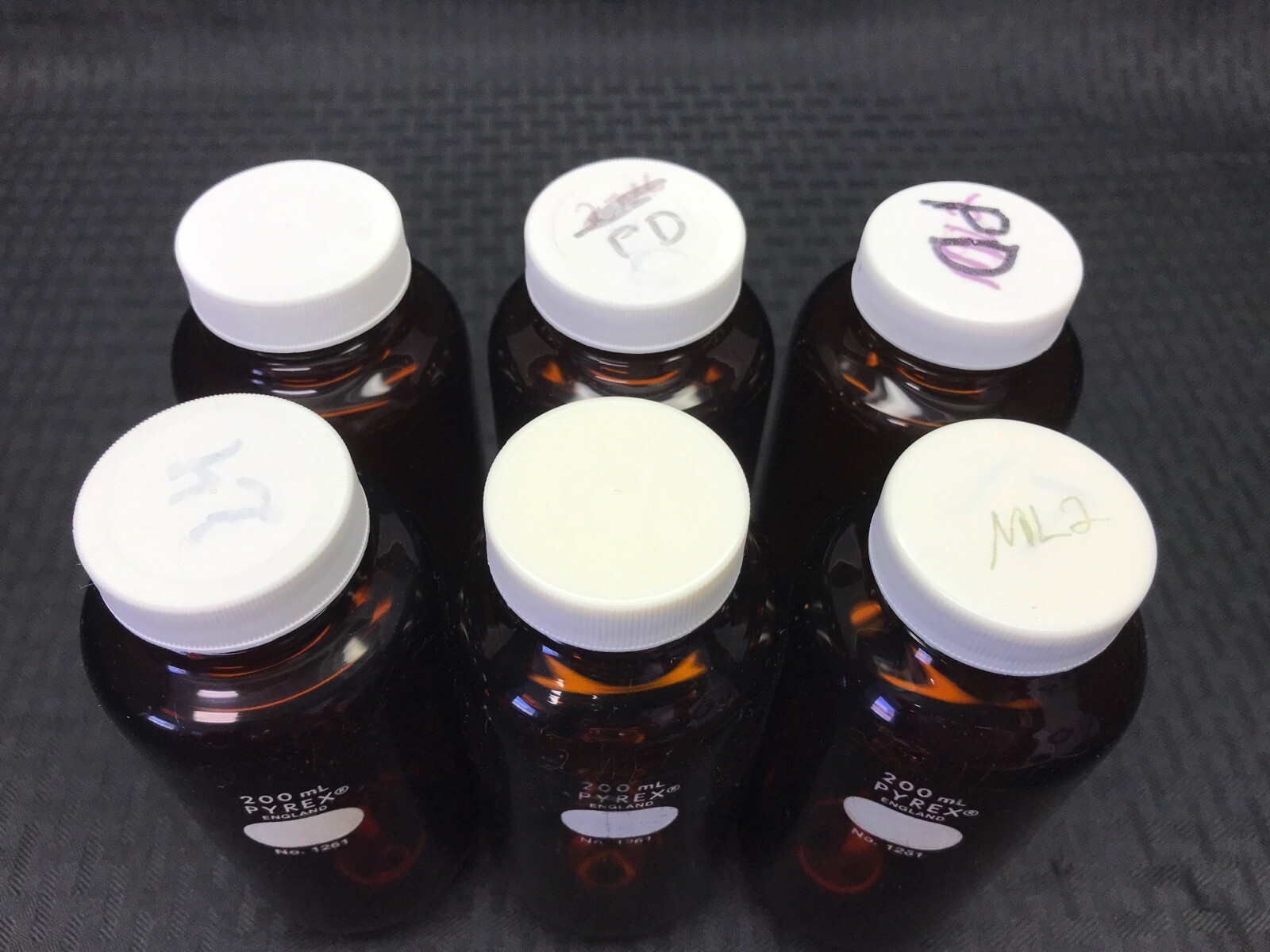 (6) PYREX 200mL Amber Glass Heavy Wall Centrifuge Bottle 38-400 Cap 1261-200
