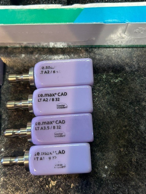 Ivoclar IPS e.max CAD for Cerec/inLab LT C14/5 B2 (605333)