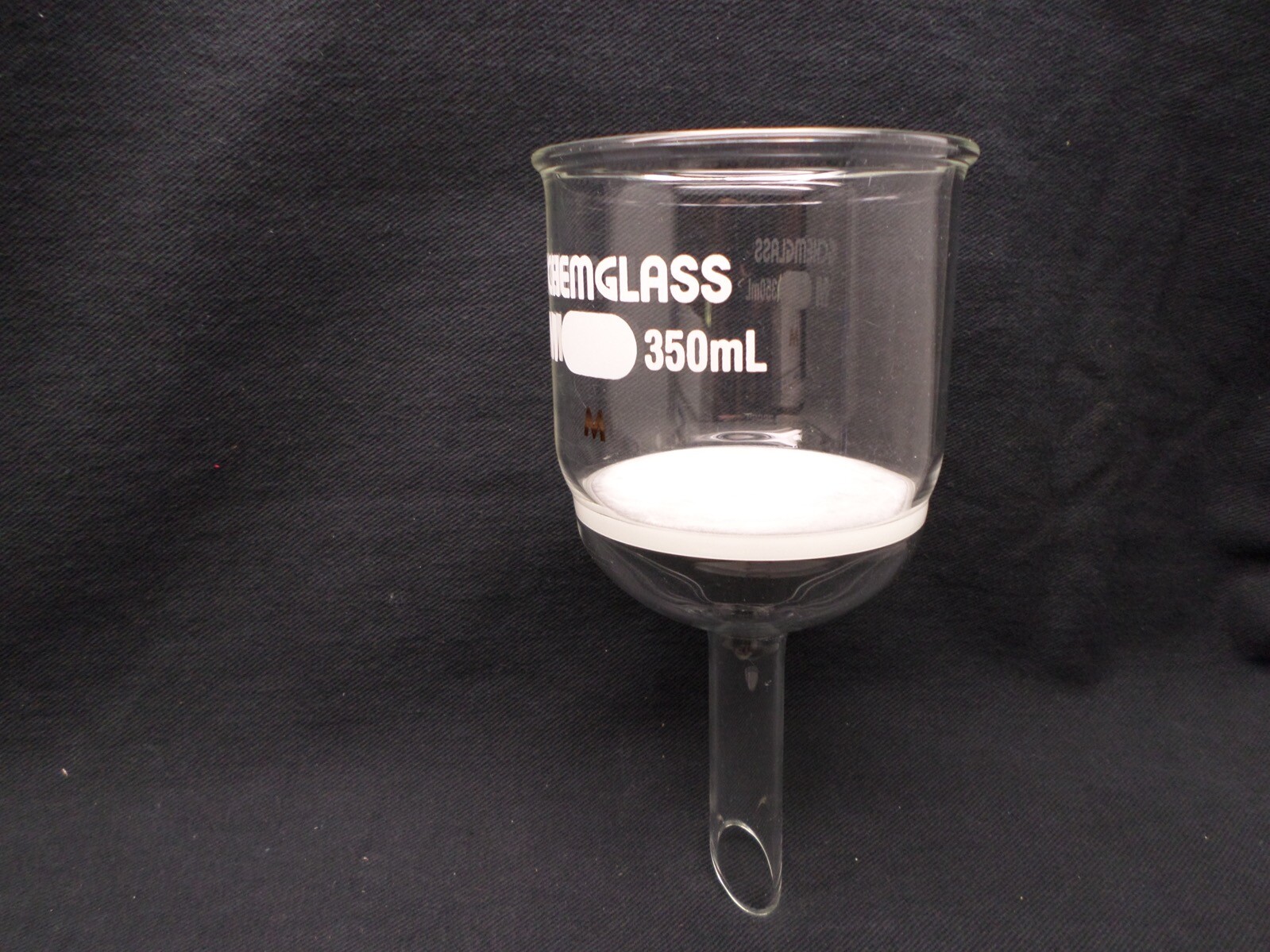 Chemglass 350mL Glass Medium Fritted Buchner Filter Funnel Short Stem CG-1402-23