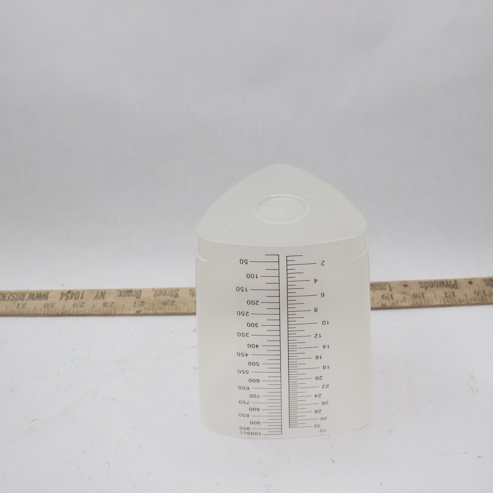 Triangular Measuring Beakers Graduated 2-32 Oz. or 50-1000CC 5-3/4″ Tall