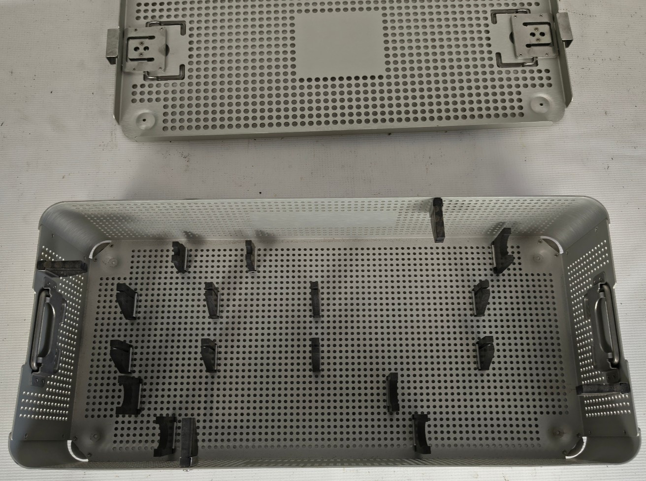 Symmetry Surgical Versapak Sterilization Tray/Cage – 21″X9.5″4.25″ – Endoscope