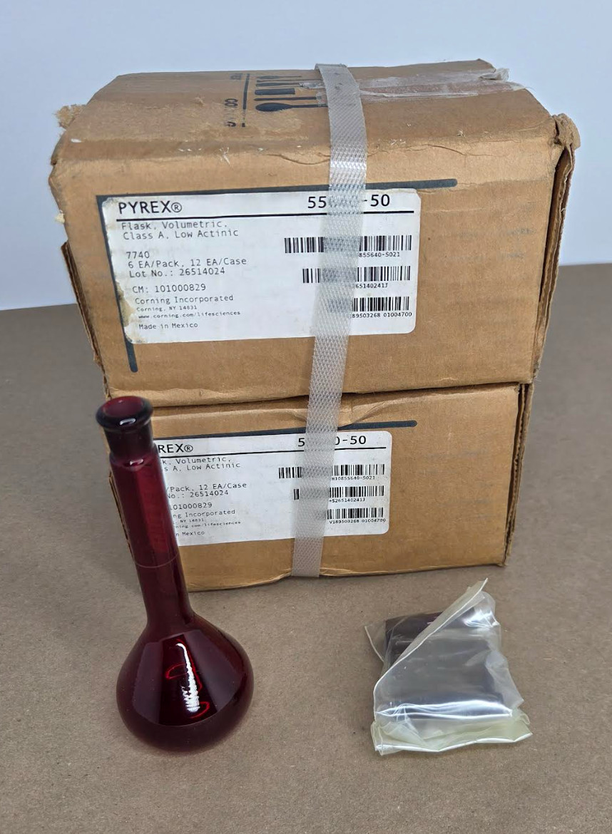 Corning PYREX 55640-50 Low Actinic 50mL Class A Volumetric Flask 12 Pack