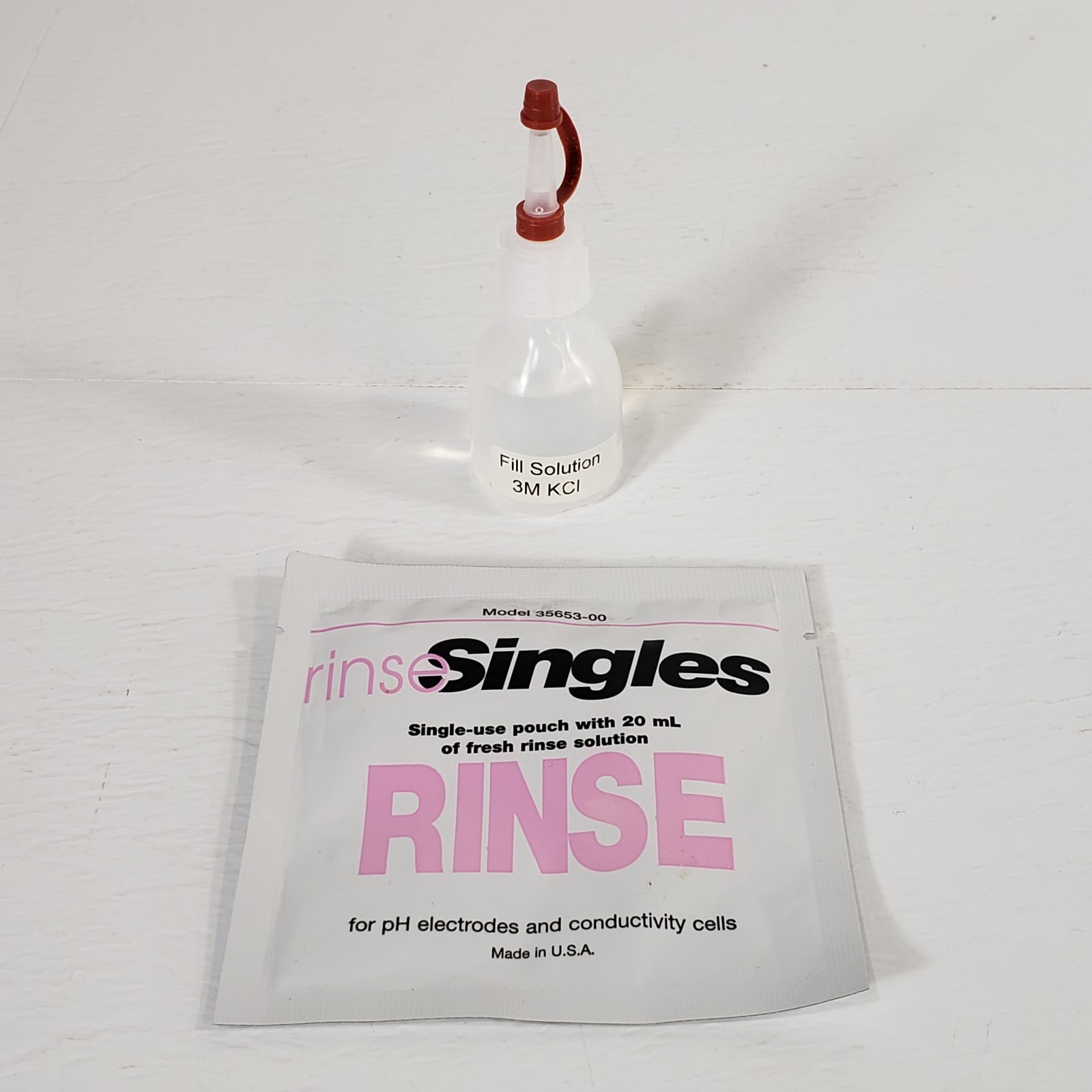 KCI 3M Fill Solution And 100% Deionized Water Single Use Pouch For PH Meters