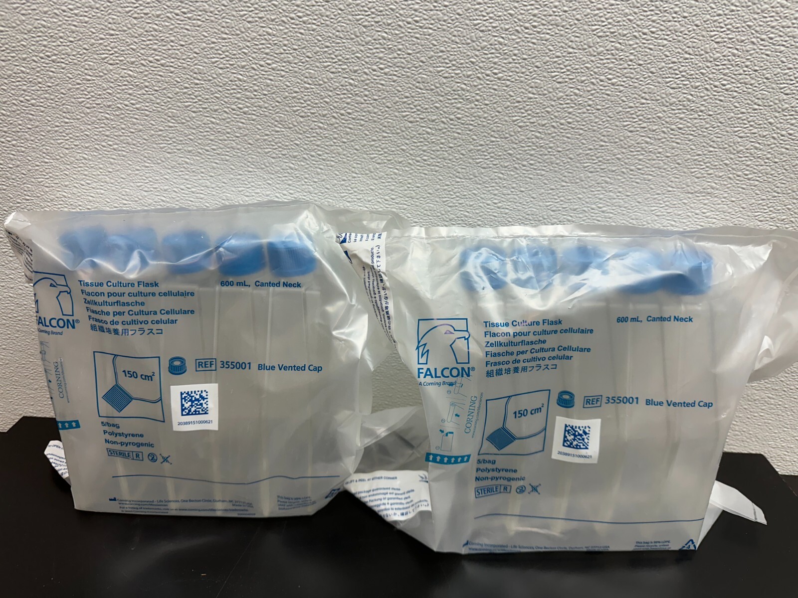 Corning Falcon REF 355001 Cell Culture Flasks 150cm² Rectangular Canted Neck Lot