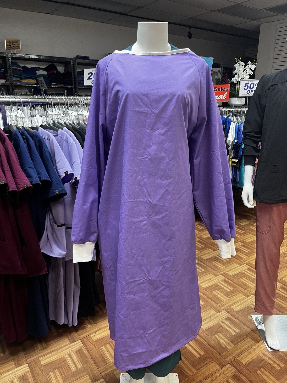 PPE Medical Laboratory Surgical Isolation Gown washable/reusable Purple Color