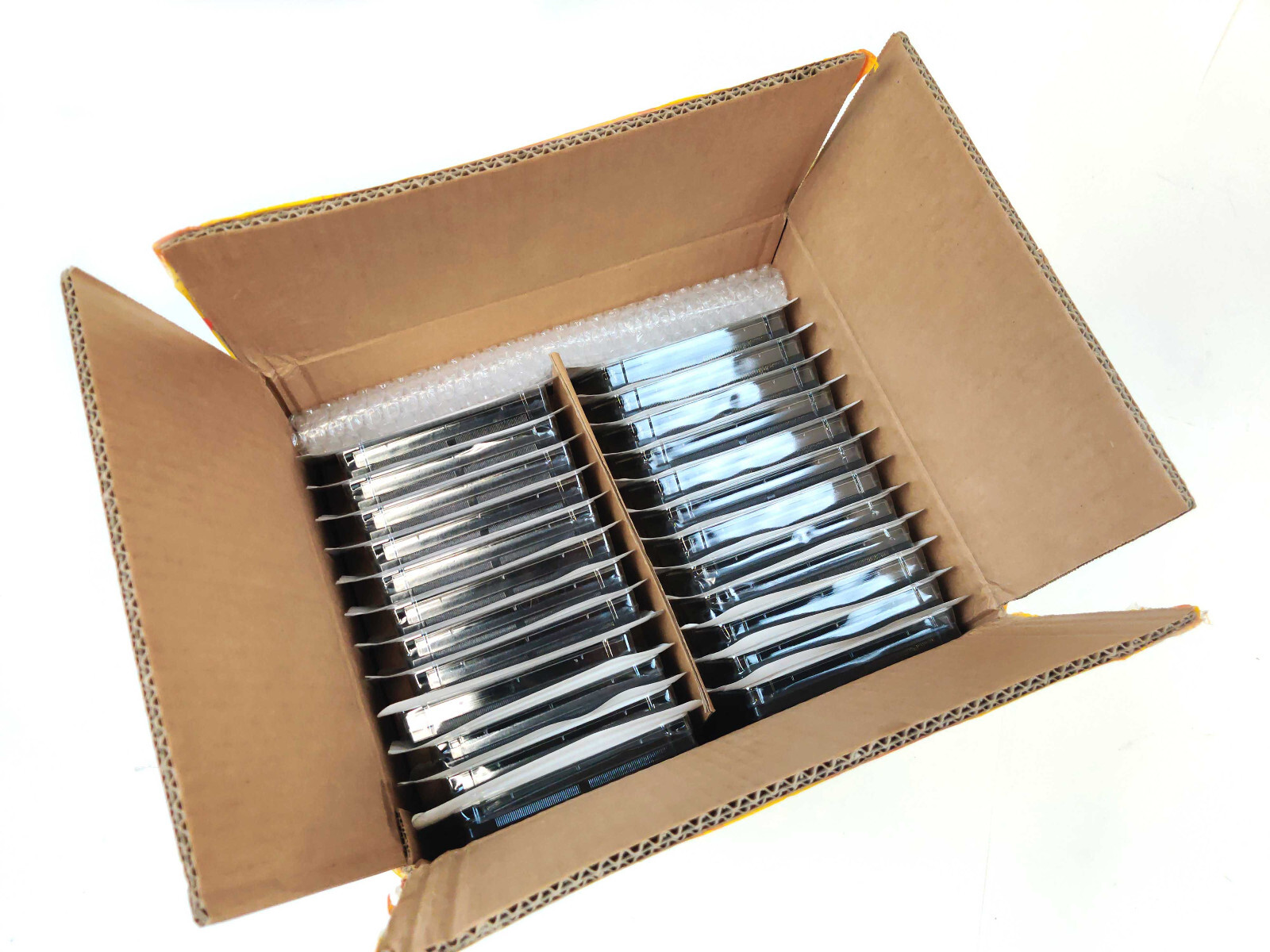 Box of 48 Alpha Unit Corning 353219 96 Well Cell Culture Plates w Lid / Sterile