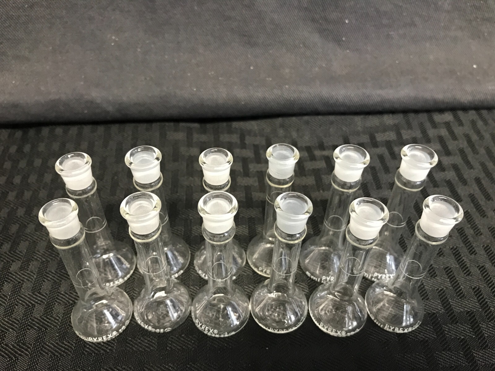 (12) Corning PYREX Glass Class A 5mL ±0.02 Volumetric Flask w/ #8 Stopper 5640-5
