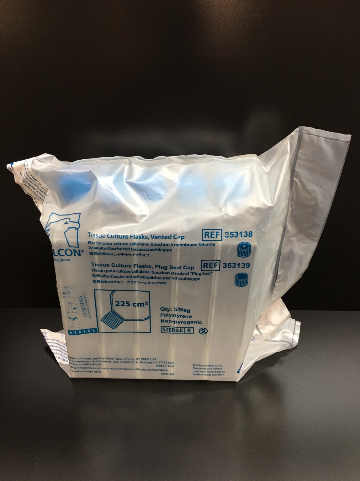 Corning Falcon REF 353139 Canted Neck Cell Culture Flask Screw Cap 225cm²