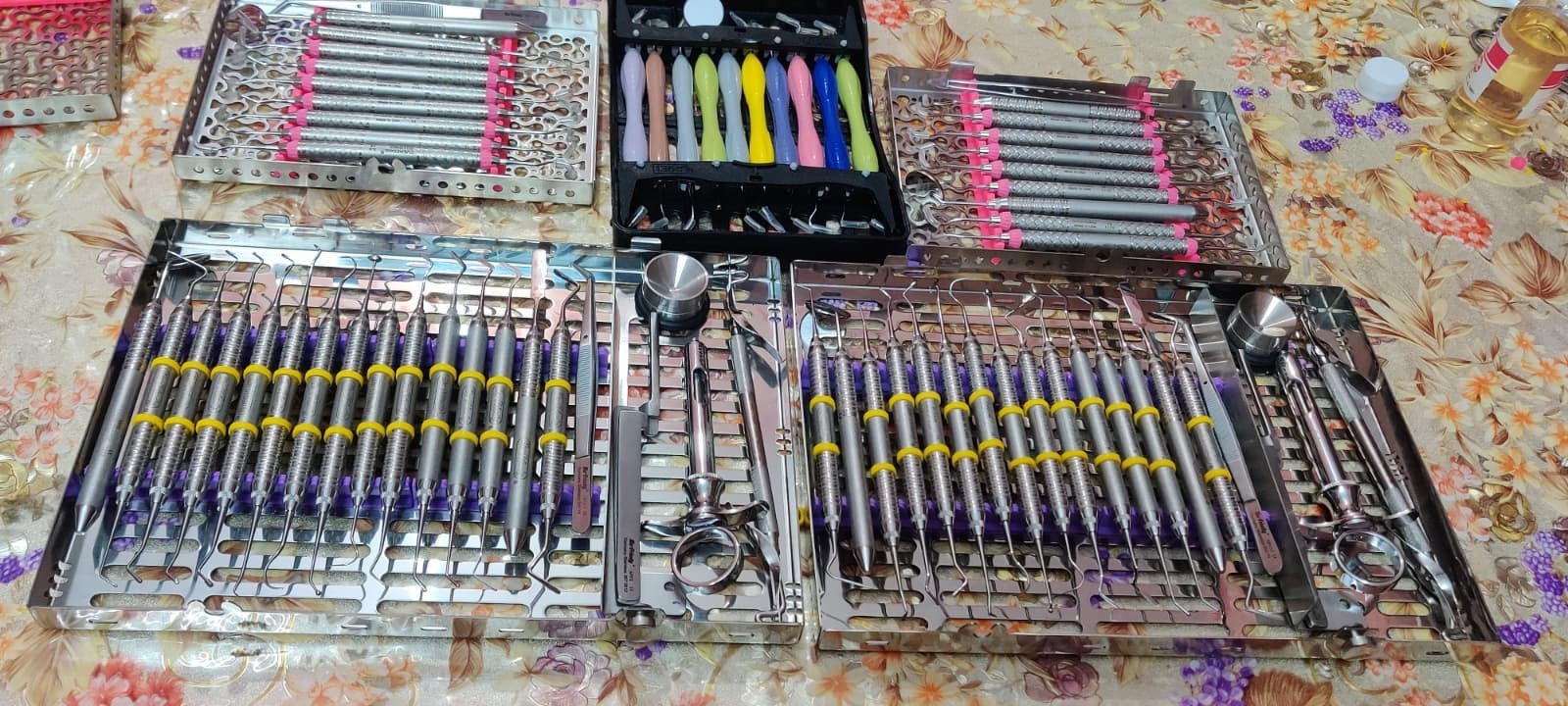 5x Hu Friedy kits 2x hygiene 2x composit and exam 1x LM