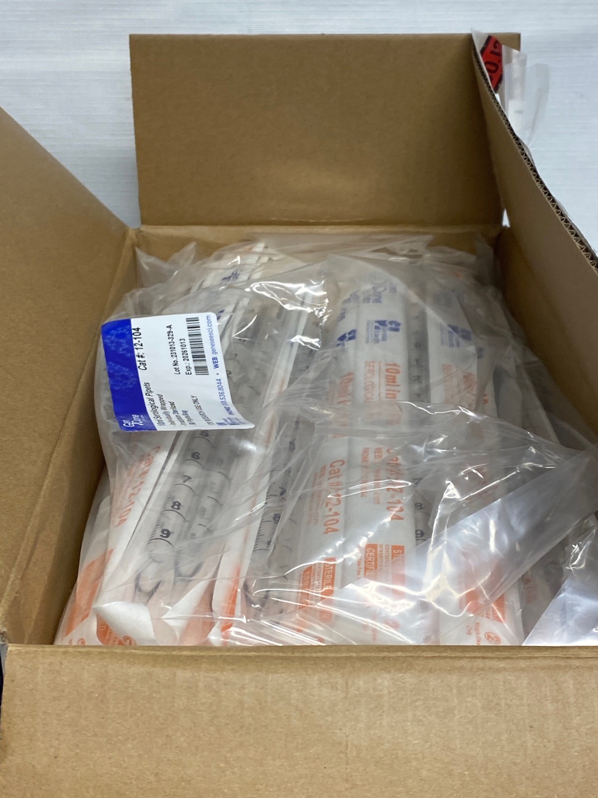 (800/Cs) GENESEE GenClone 10mL Graduated Serological Pipets 12-104
