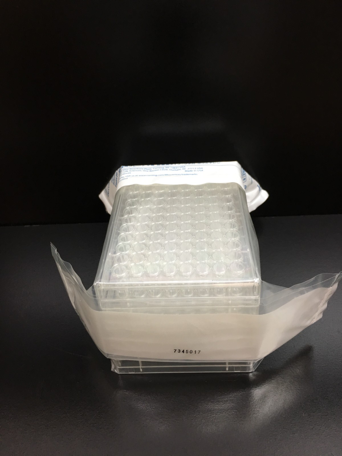 Corning Falcon REF 353075 TC-treated Culture Microplate 96-well with Lid Sterile