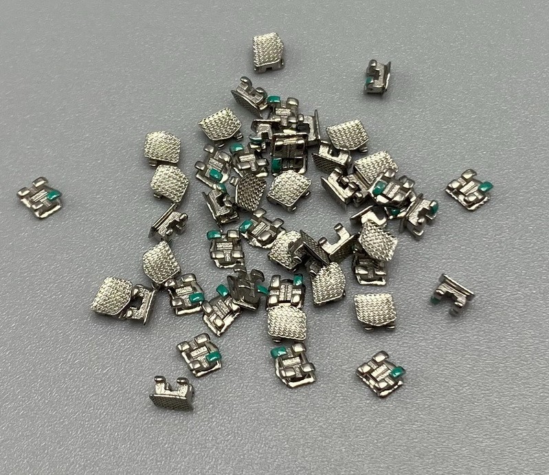 100PCS Dental Orthodontic Brackets Metal Braces Mini Roth Slot 022 345 hooks