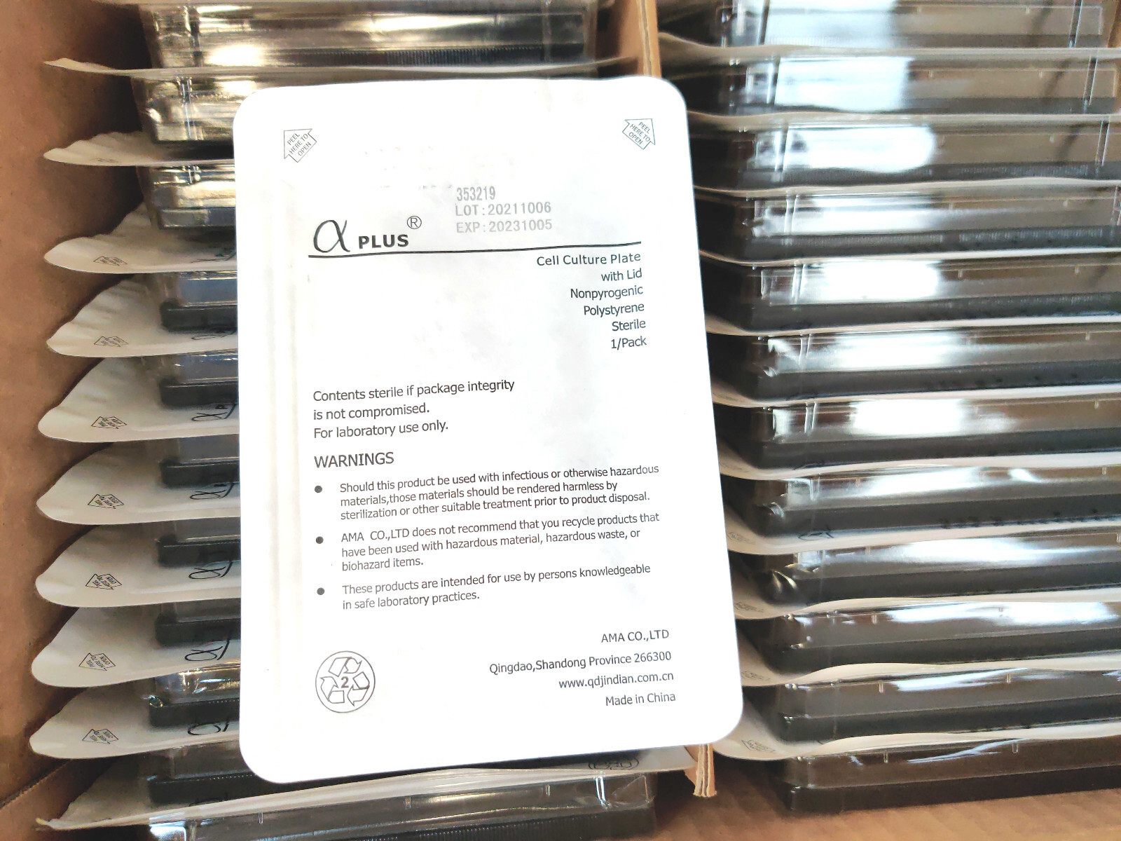 Box of 48 Alpha Unit Corning 353219 96 Well Cell Culture Plates w Lid / Sterile