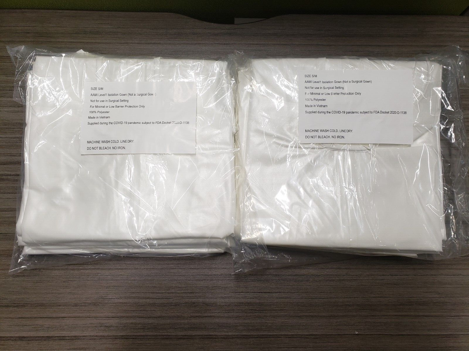 10 New AAMI Level 1 Surgical Isolation Gowns Small Medium Washable Reusable Lot