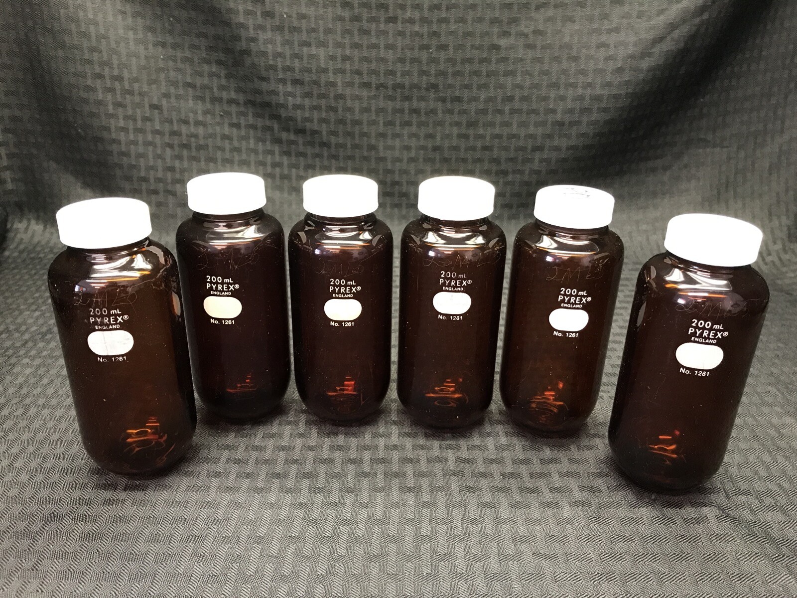 (6) PYREX 200mL Amber Glass Heavy Wall Centrifuge Bottle 38-400 Cap 1261-200