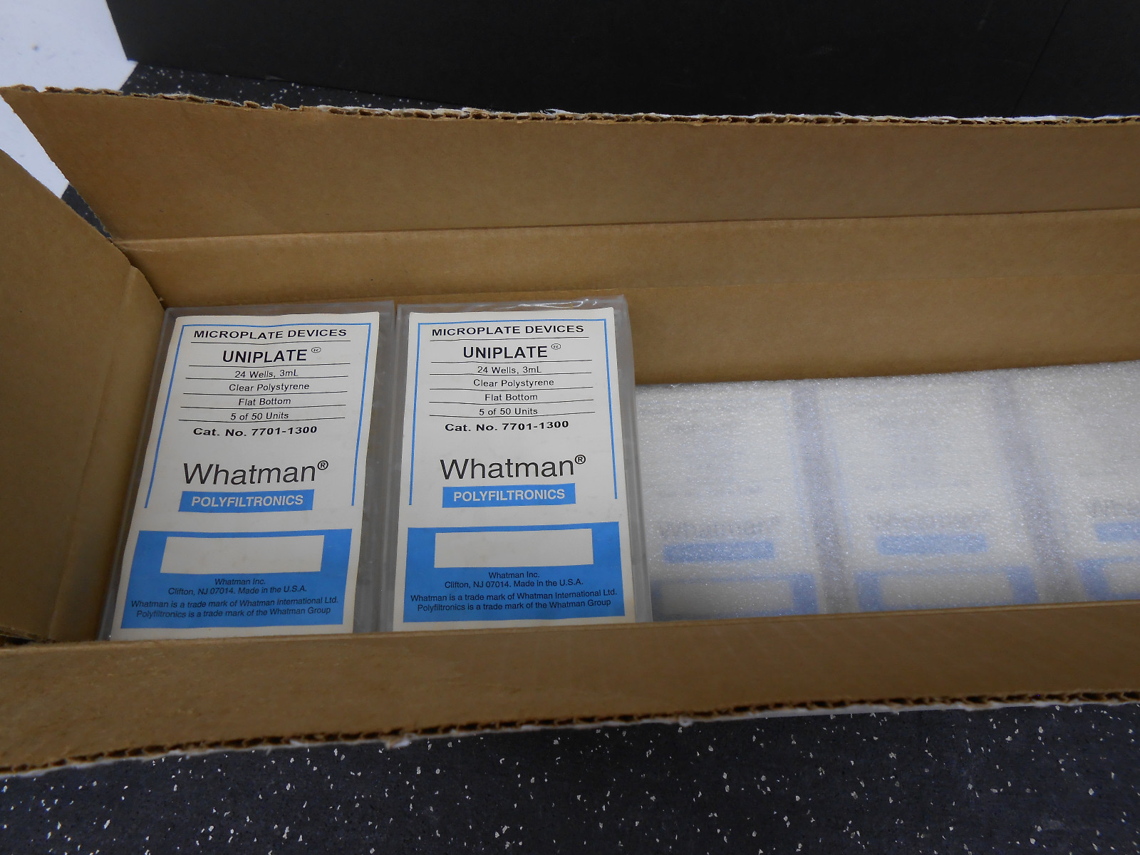 PART CASE OF 35 WHATMAN 7701-1300 MICROPLATE DEVICE UNIPLATE 24 WELLS 3ML