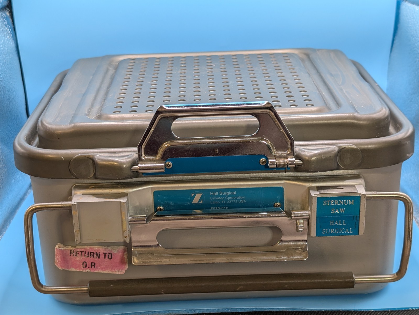 V. Mueller Genesis Carefusion TAVR Instruments Sterilization Container ~ 33366