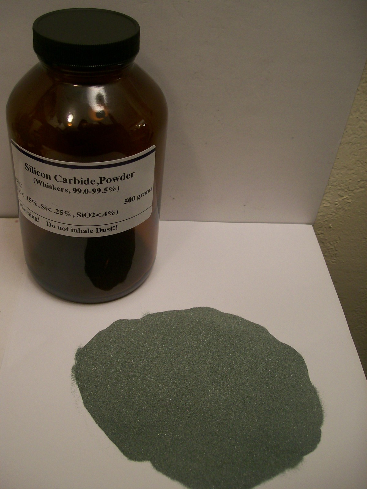 Silicon Carbide (Whiskers), 99.0 – 99.5%, 500 grams