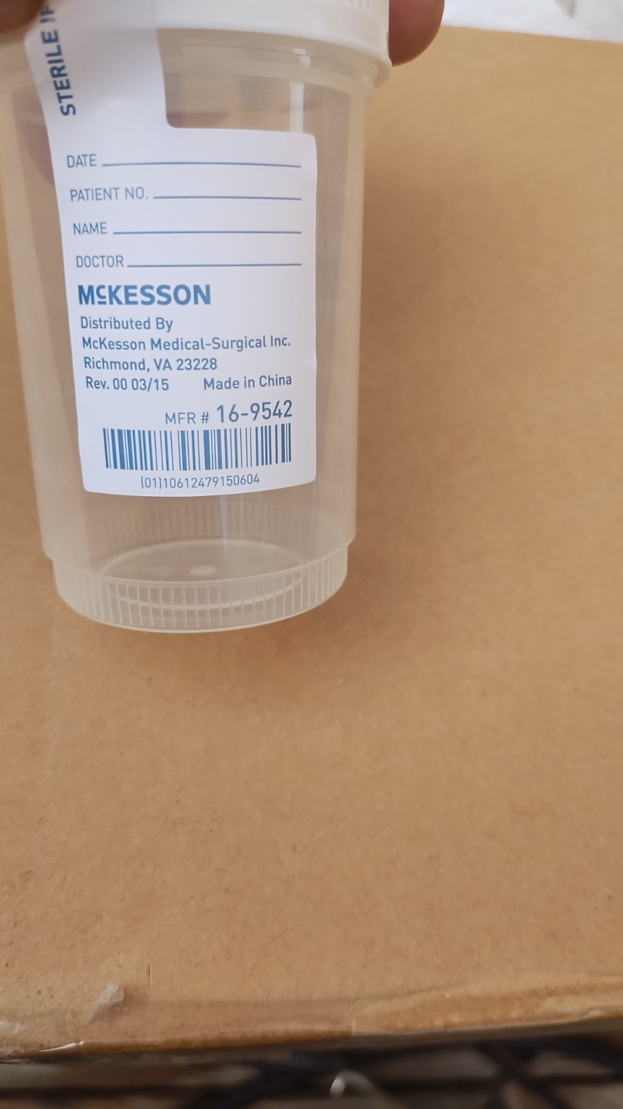 McKesson Specimen Container Screw Cap 120 mL (4 oz.) 300 Ct