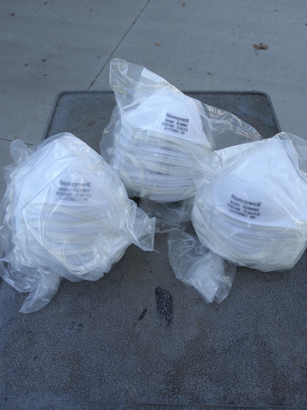 NEW Honeywell N95 Disposable Mask DC300N95B Box Of 60