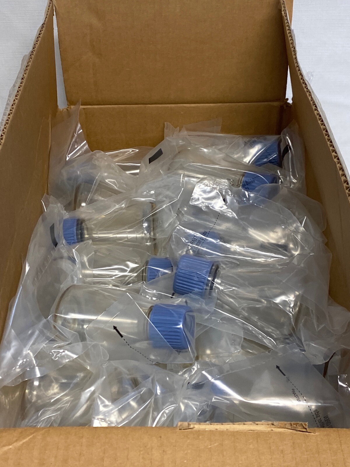 (36) VWR 125mL PC Graduated Erlenmeyer Flask w/ Std 33mm Cap 89095-260