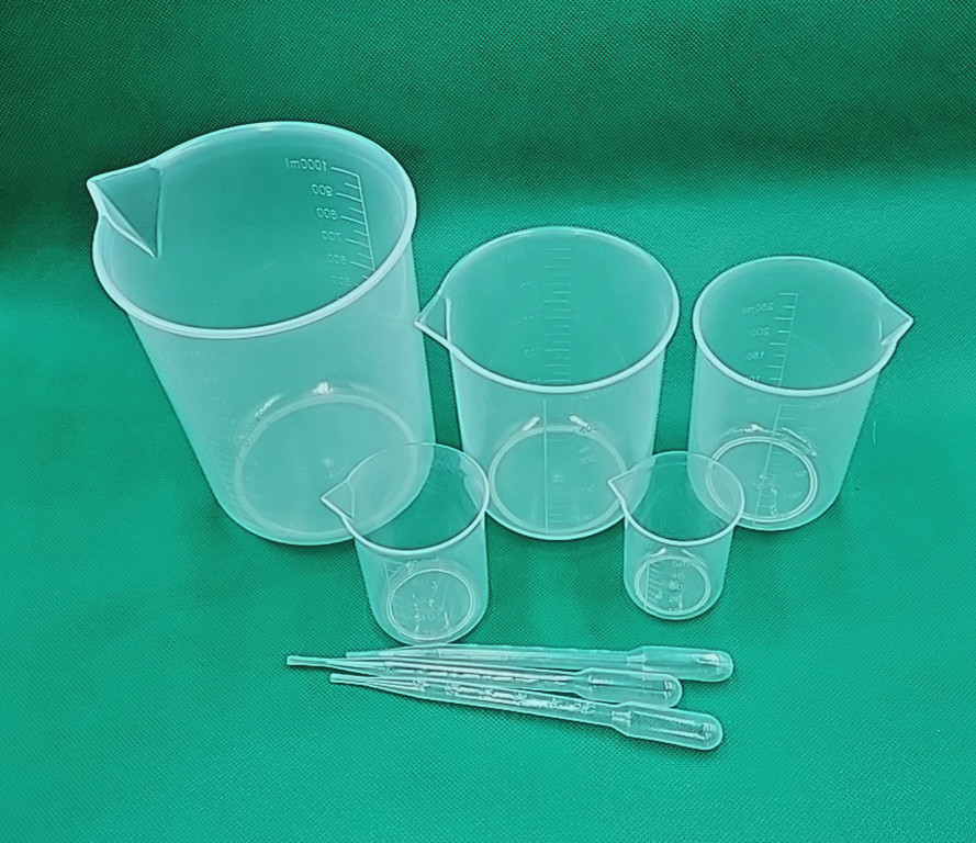 Plastic Beaker Set with 30ml Plastic Droppers, 5 Sizes, Molded Graduations
