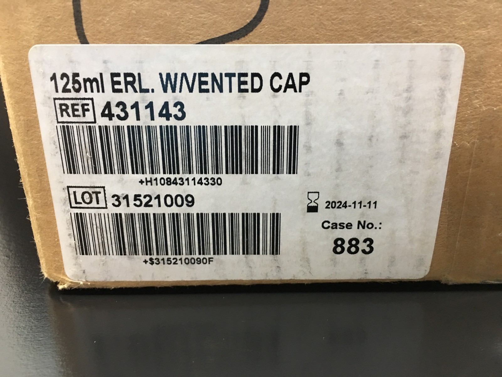 Corning REF 431143 Polycarbonate Erlenmeyer Flask with Vent Cap 125mL Case