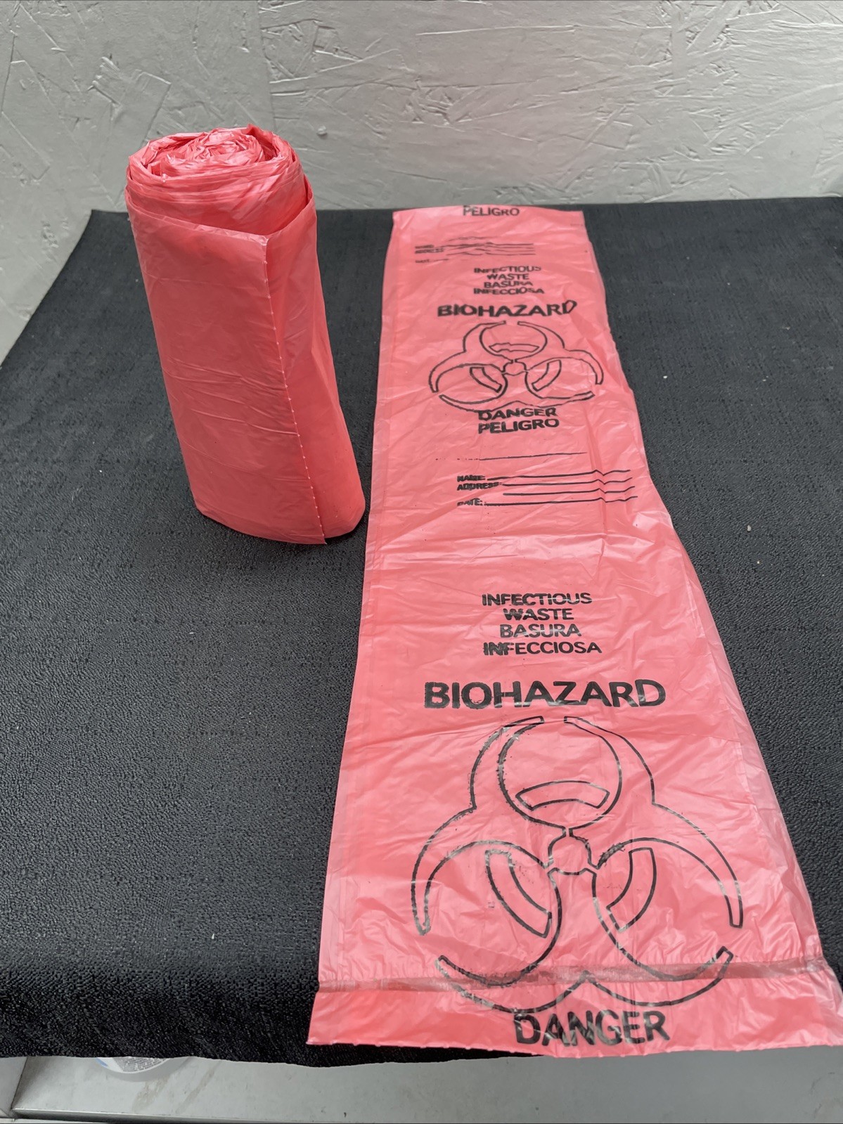 Roll of 50 BAGS BioHazard Bags RED Infectious Waste 24″x24″ 8-10 Gal