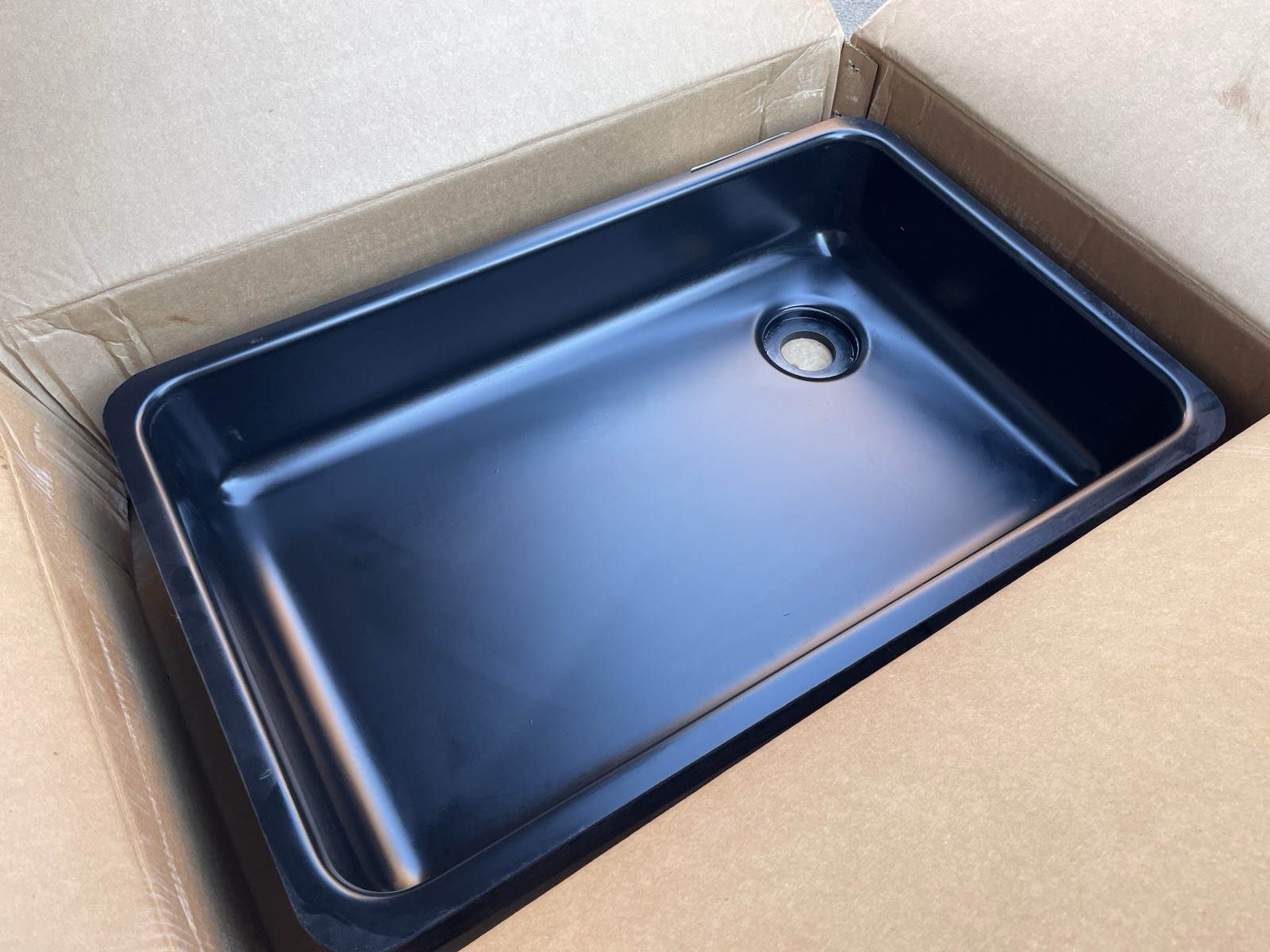 DURCON DROP IN SINK A55 BLACK ONYX EPOXY RESIN LAB 25x15x4.75″ QTY AVAILABLE