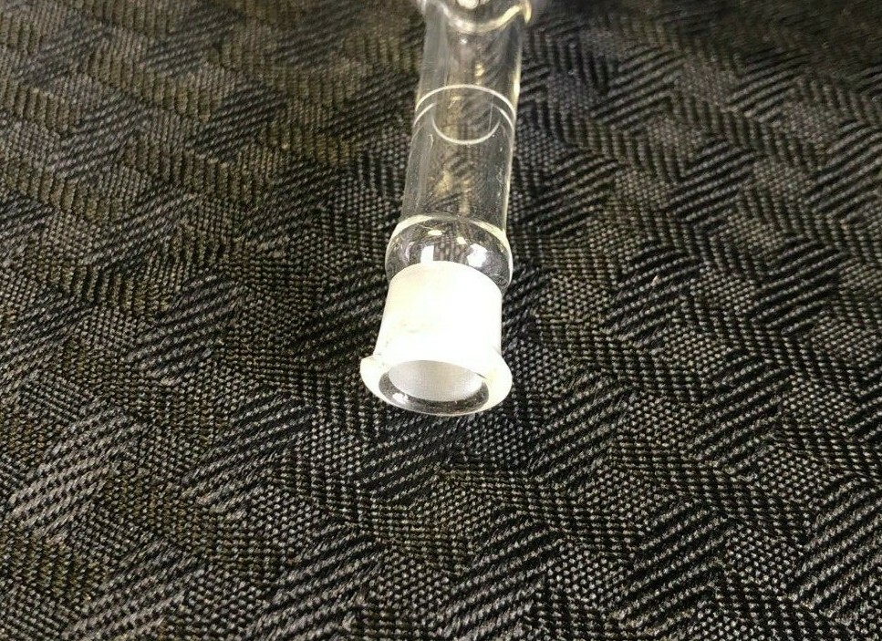 Pyrex Class A Glass TC Vol. Serial Micro Flask 5mL Hexagonal Base w/ #8 Chipped