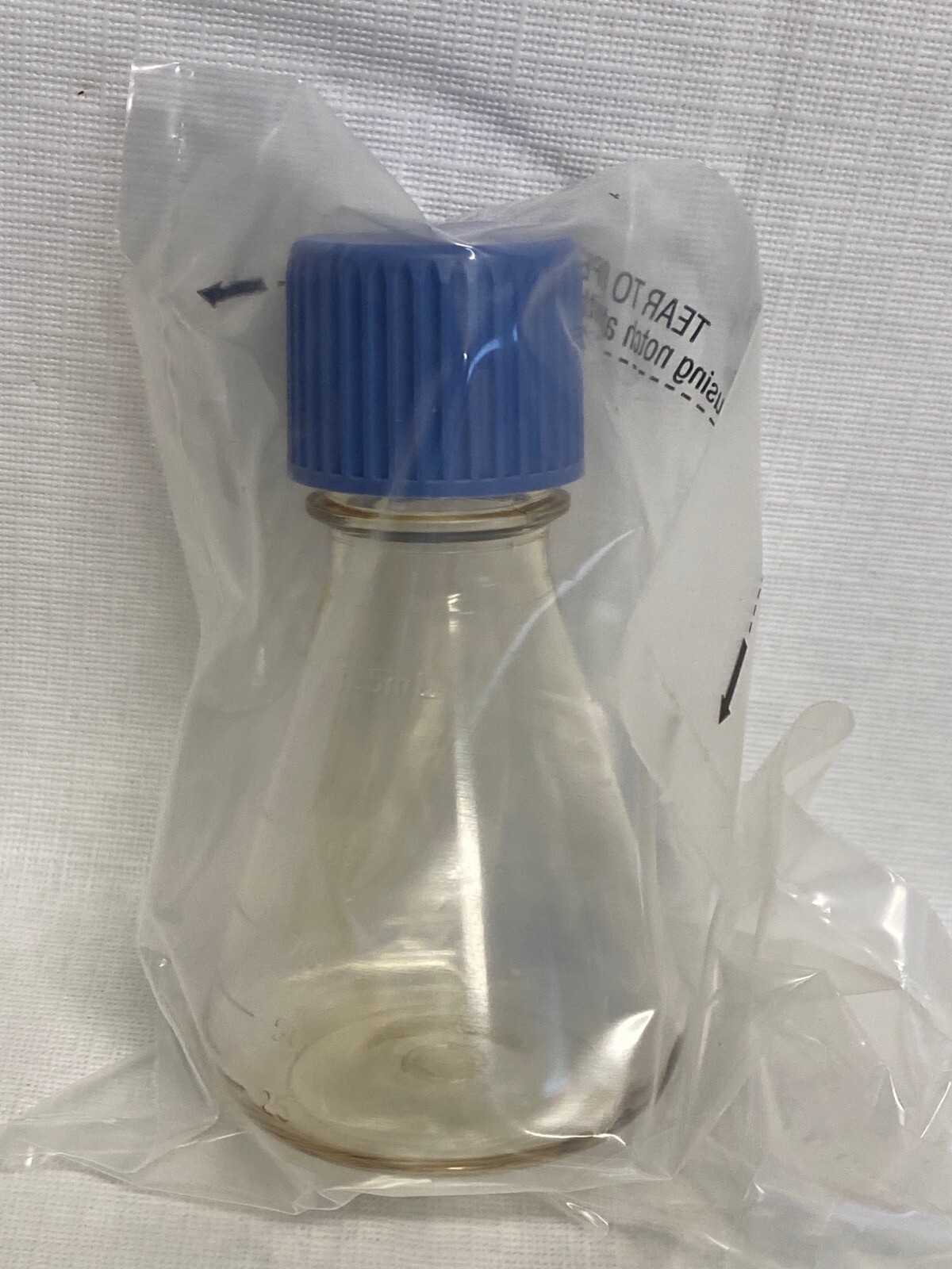 (36) VWR 125mL PC Graduated Erlenmeyer Flask w/ Std 33mm Cap 89095-260