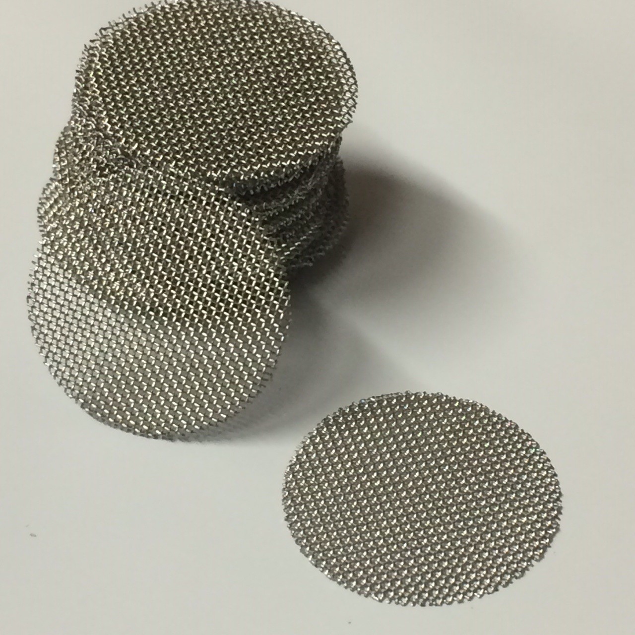 100 COUNT Stainless Steel T304 Wire Mesh Screen Filter Discs 5/8″ MADE IN USA!