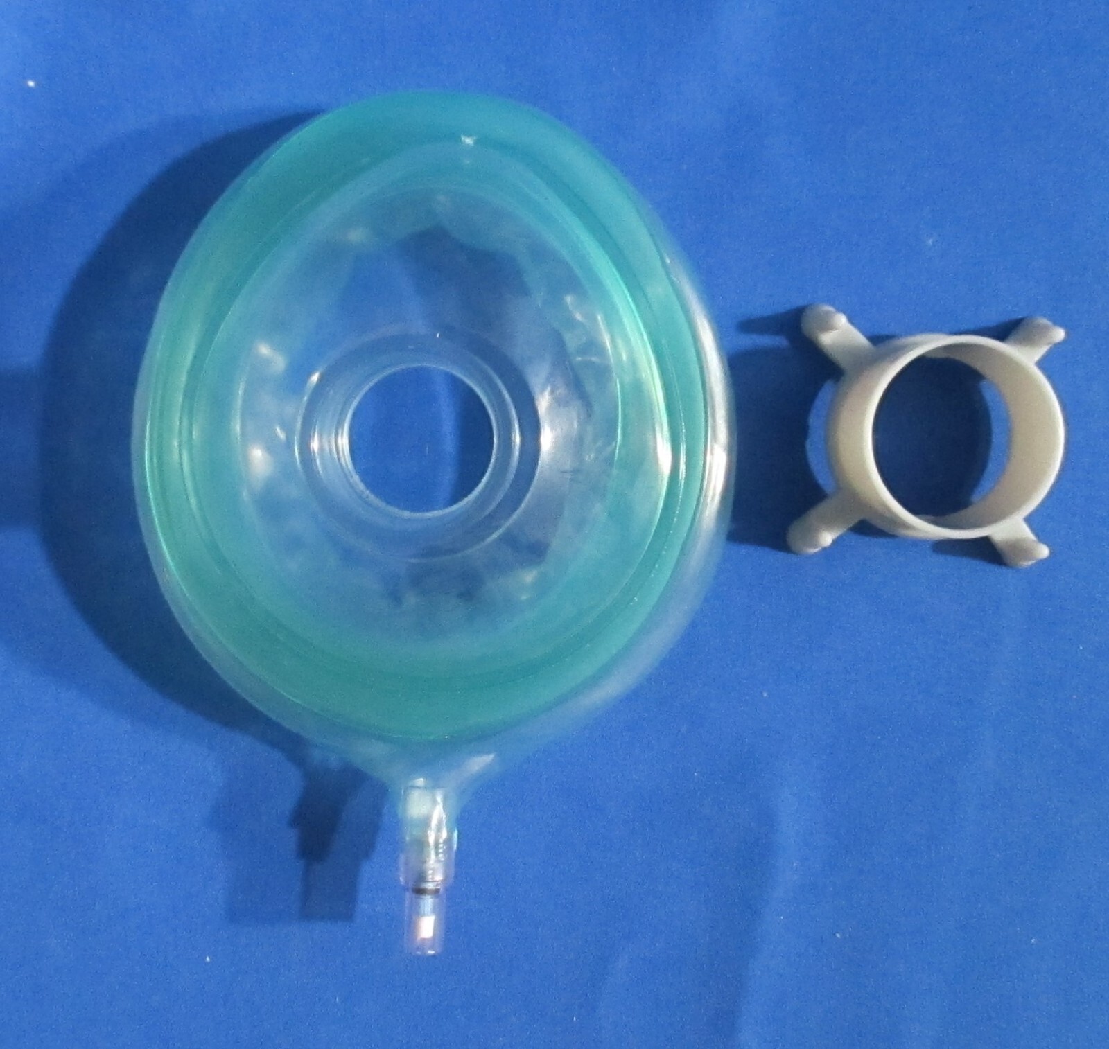 Medline Pediatric Anesthesia Face Mask (Infant-2, Child-3 & Small-4) & Harness
