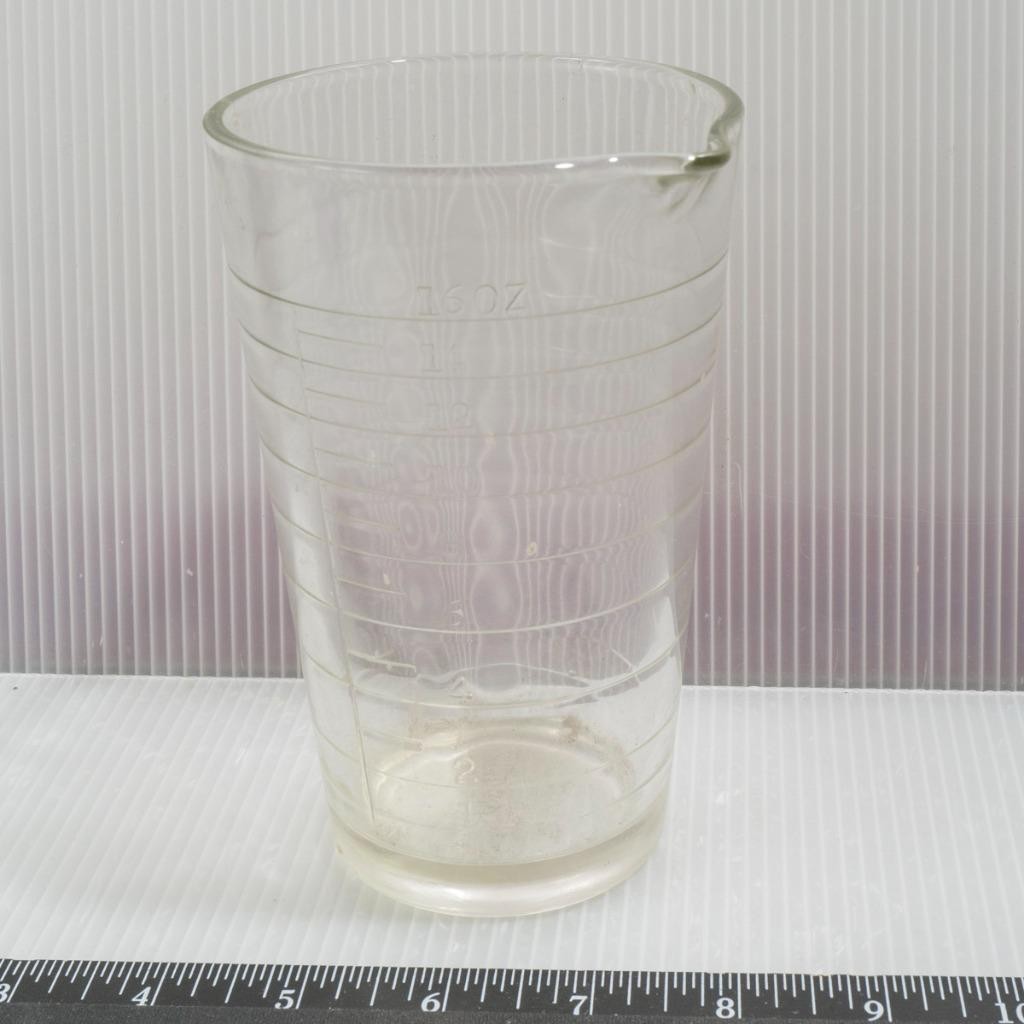 16 OZ Measuring Cup Beaker Clear Glass