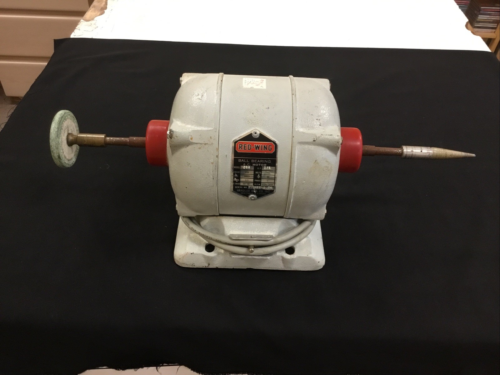Handler Red-Wing Grinder Polishing Bench Lathe Model 26A Dental Lab