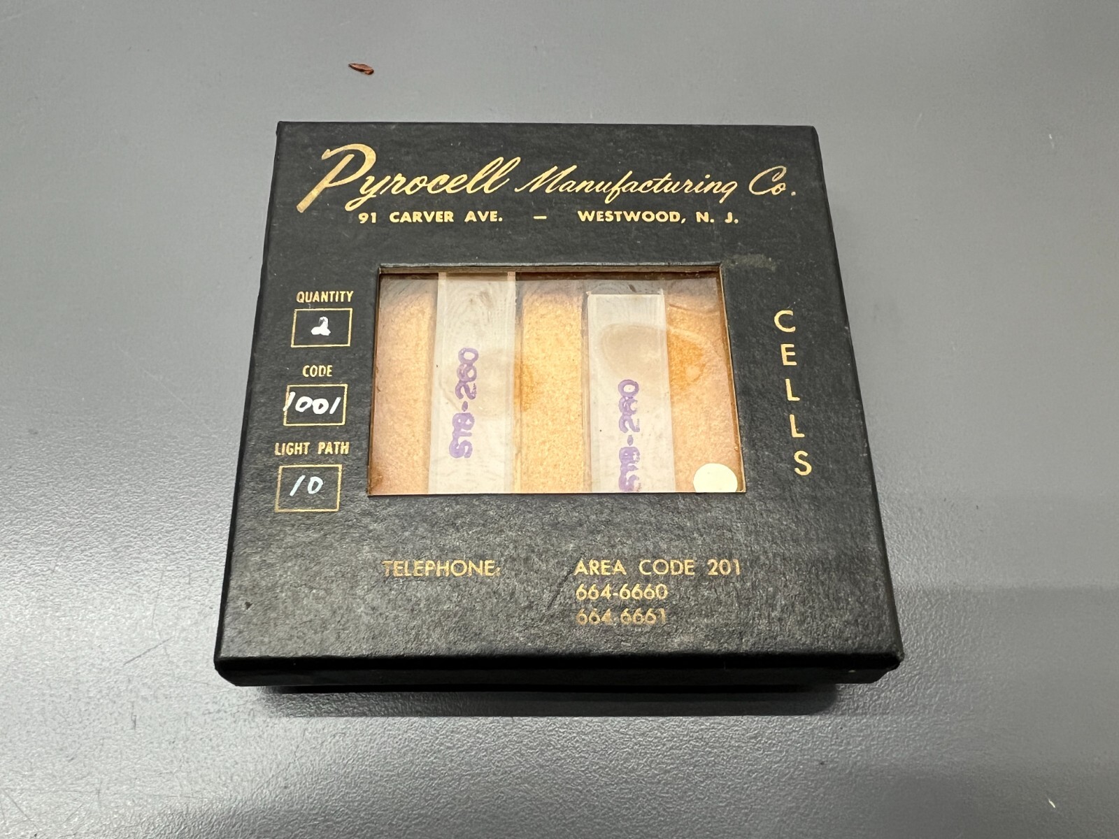 VINTAGE NOS PYROCELL GLASS CUVETTE SET OF 2 ST8-260 – UNUSED – USA