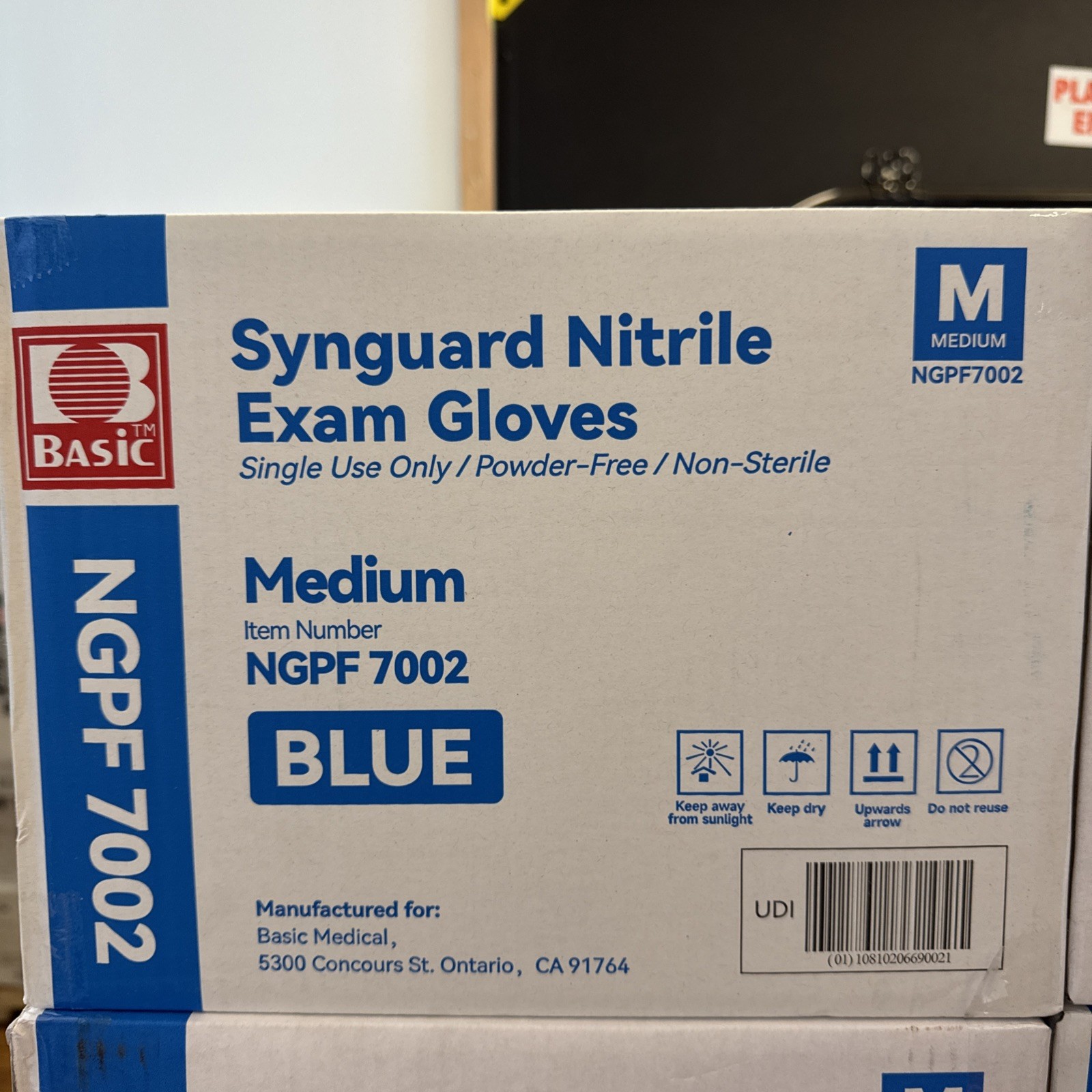 Synguard PF Nitrile Exam Gloves, Size Medium, Case of 1,000