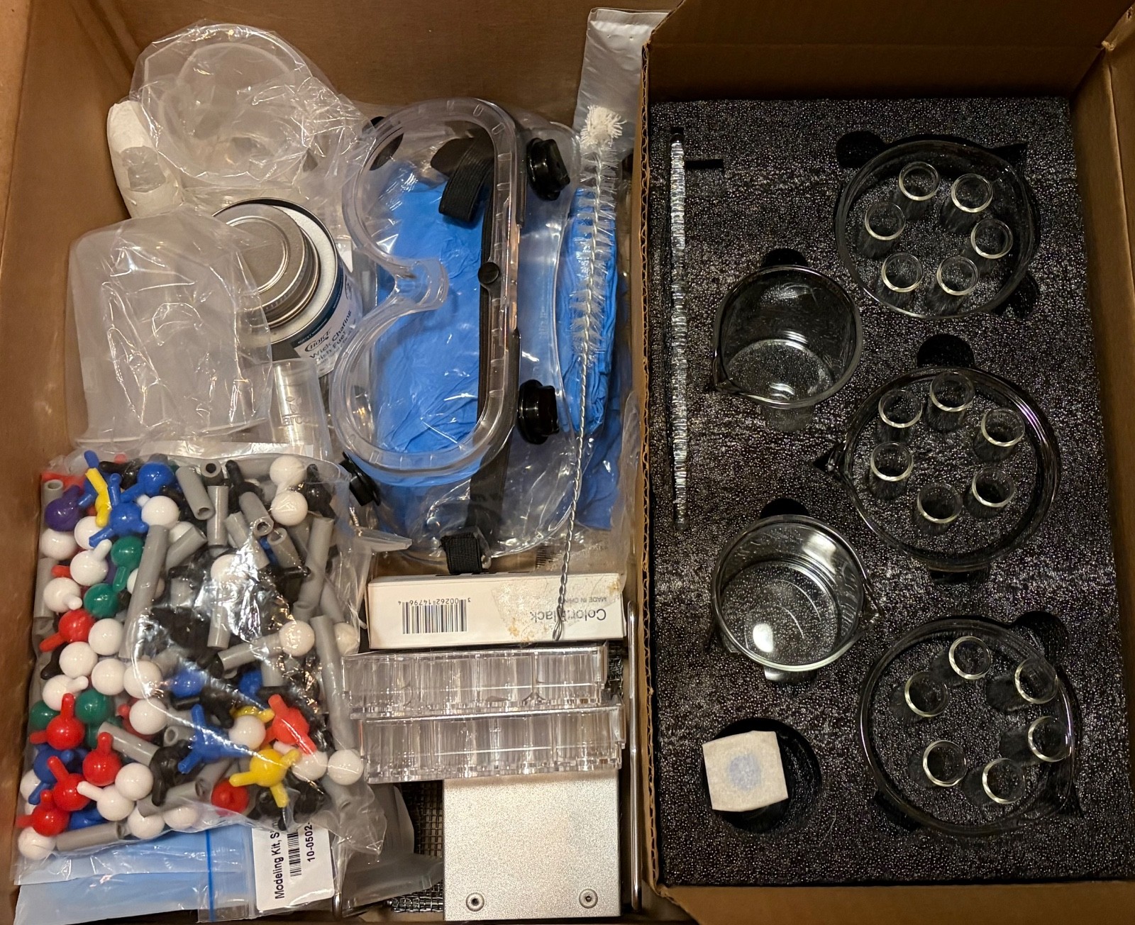 Brand New Science Interactive Biology/Chemistry laboratory equipment kit