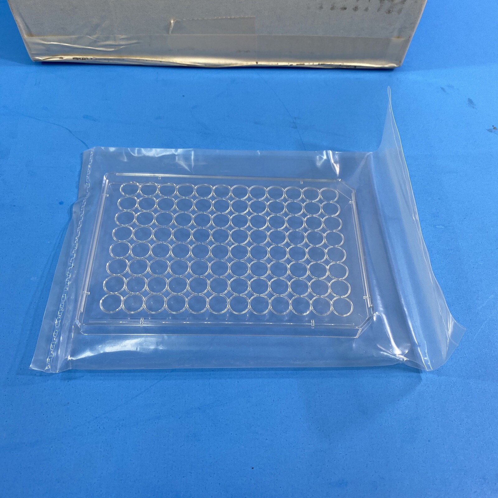 Greiner Bio-One Microplate Lid 96 Well High Profile Total of 100 Lids