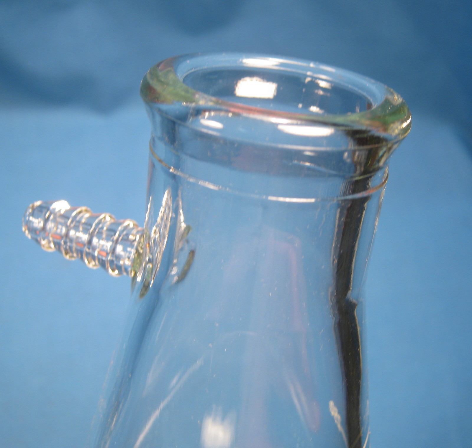 VWR 250 ML HEAVY WALL FILTER FLASKS X2 NEW OLD STOCK FREE SHIPPING