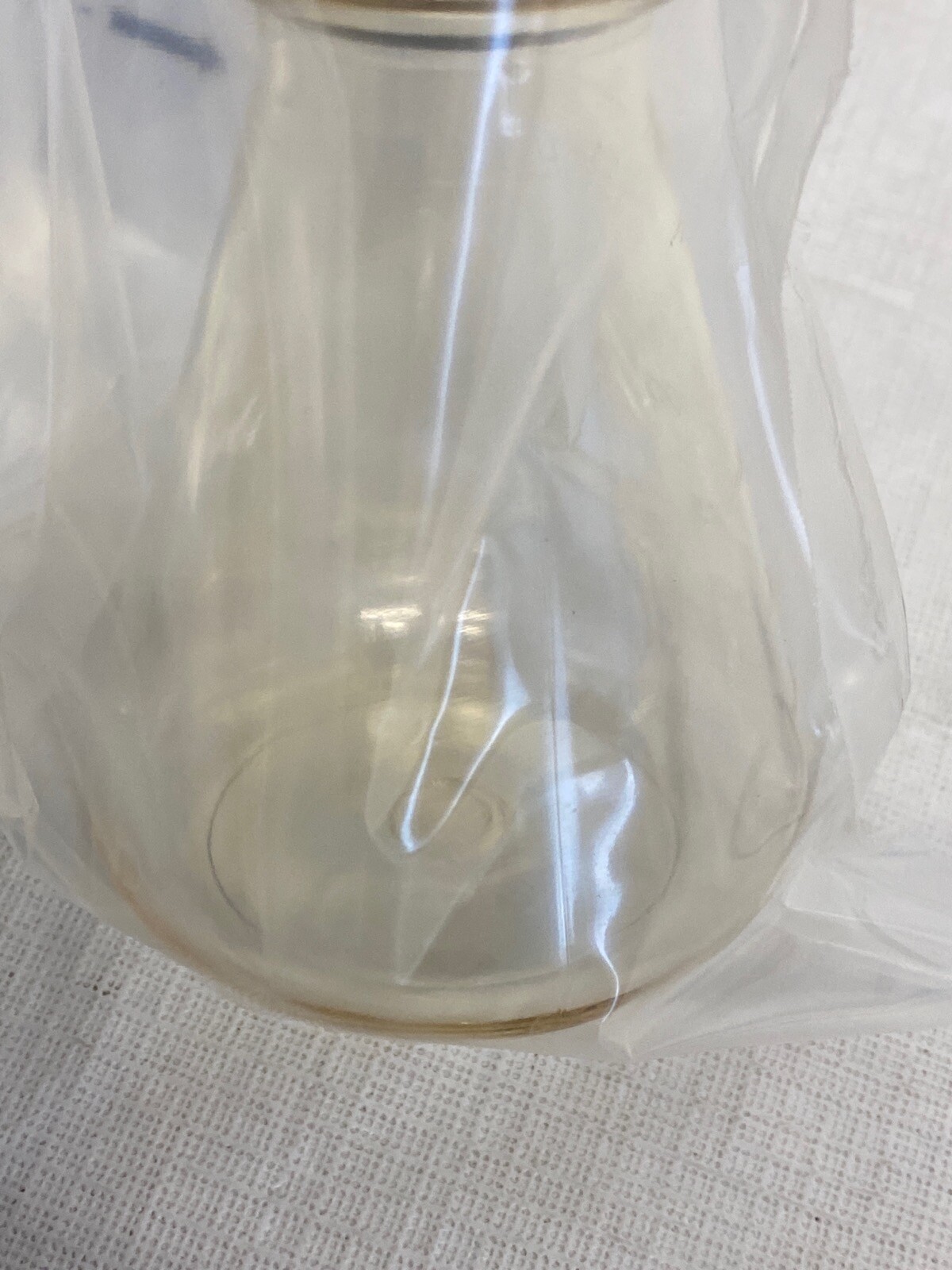 (36) VWR 125mL PC Graduated Erlenmeyer Flask w/ Std 33mm Cap 89095-260