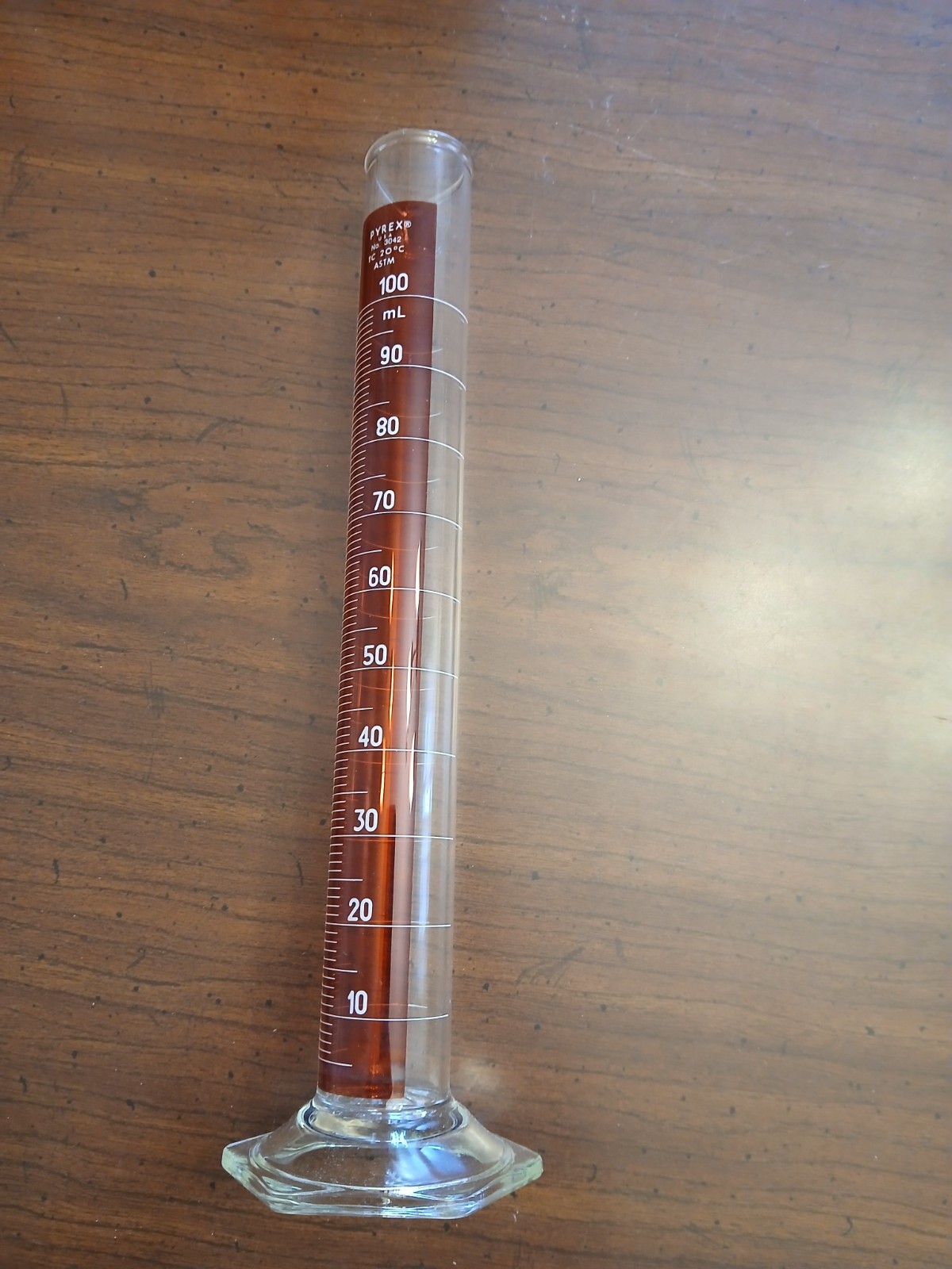 CORNING Pyrex 100ML Graduated Cylinder Hex Base 3042 Red Scale/Spout Made in USA