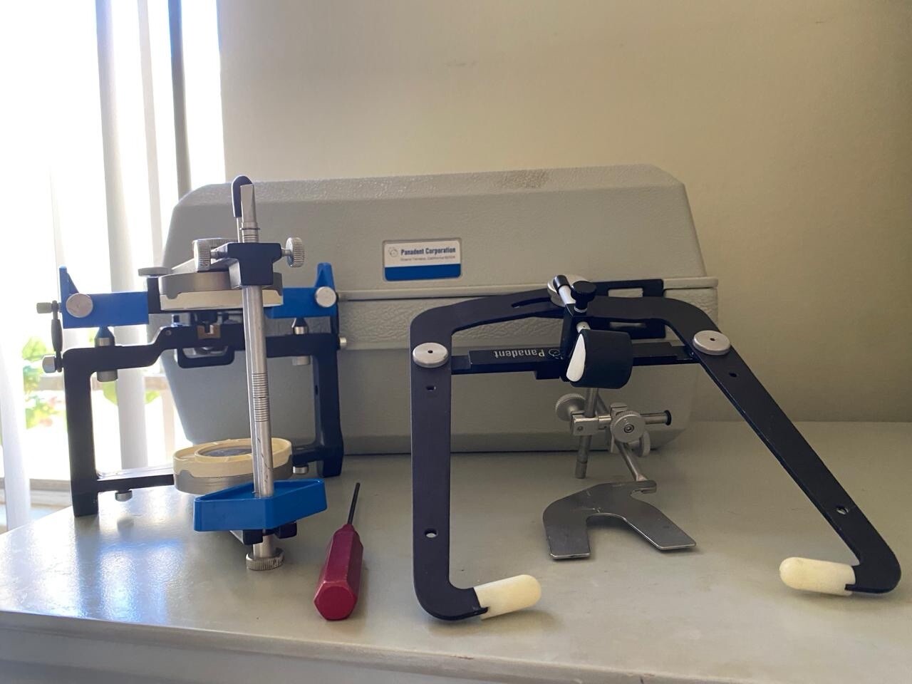 PANADENT SL ARTICULATOR + FACEBOW AND MULTIPLE TOOL KIT