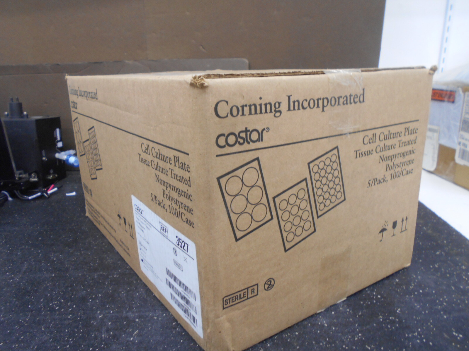 BOX OF 100 CORNING COSTAR 3527 24 WELL CELL TISSUE CULTURE PLATE