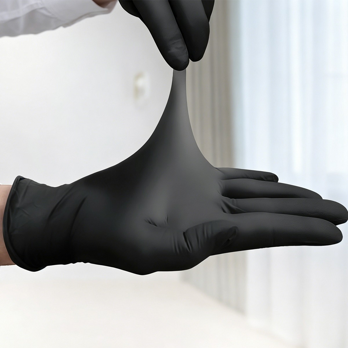 Disposable Nitrile Protective Gloves Flexible Durable 100PCS Per Box Sizes S-XL