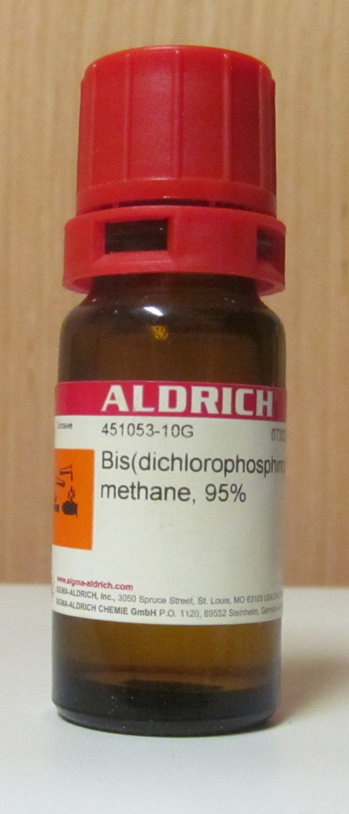 Bis(dichlorophosphino)methane, 95.6%, Certified, 10g