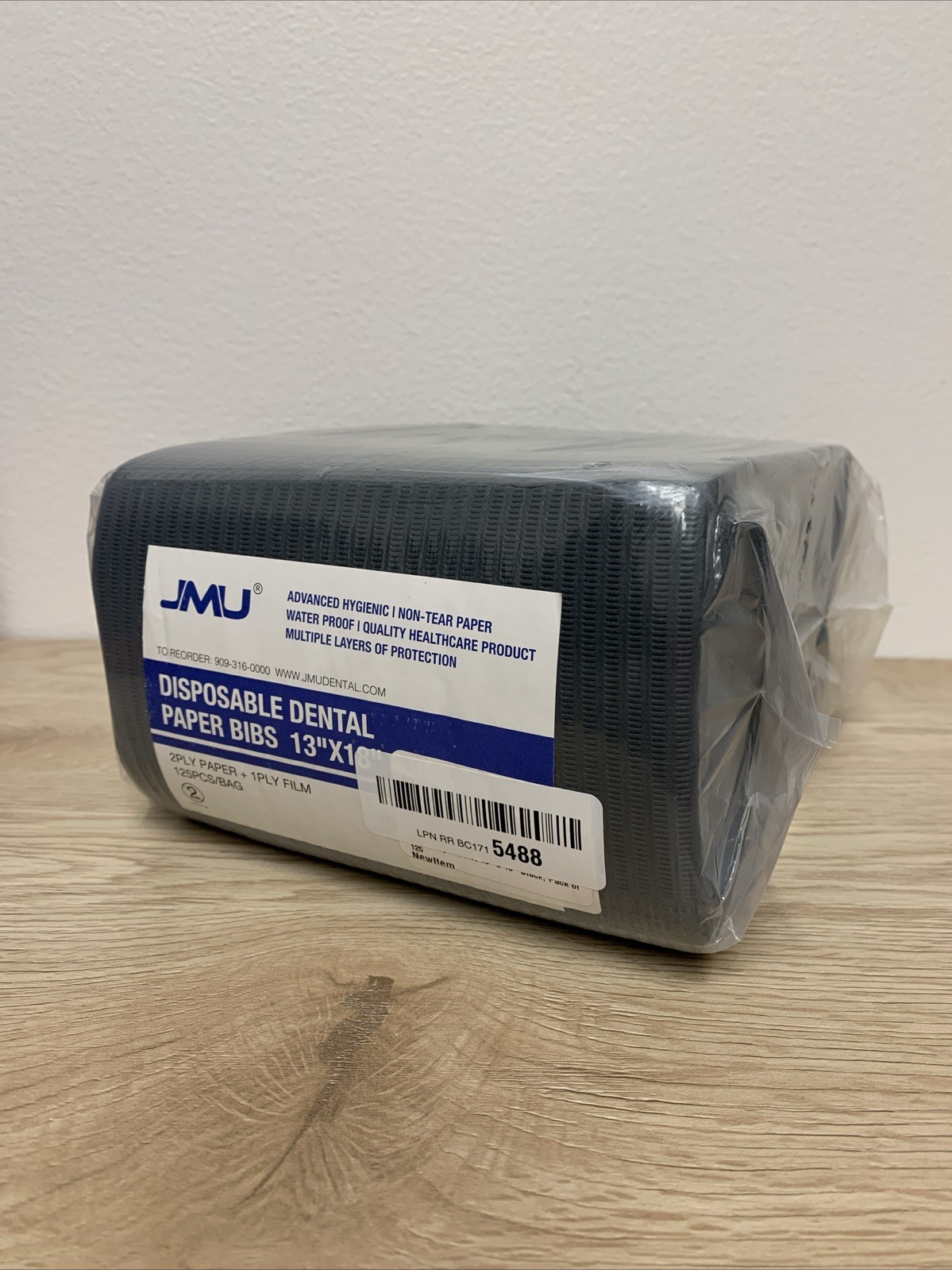 JMU Disposable Paper Bibs 13×18 Black 3-Ply 125 Pieces Dental Tattoo Waterproof