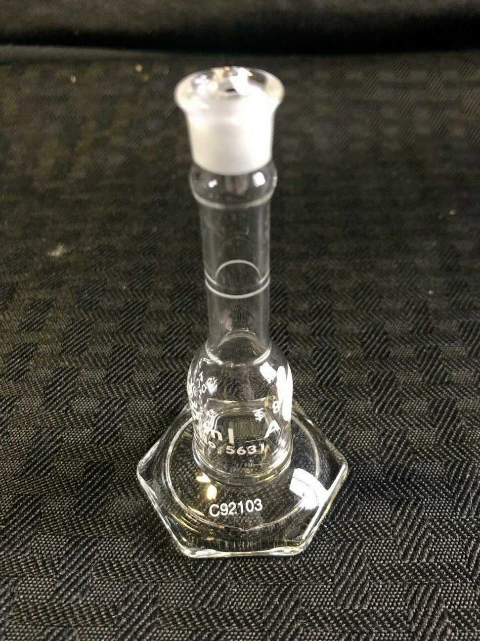 Pyrex Class A Glass TC Vol. Serial Micro Flask 5mL Hexagonal Base w/ #8 Chipped