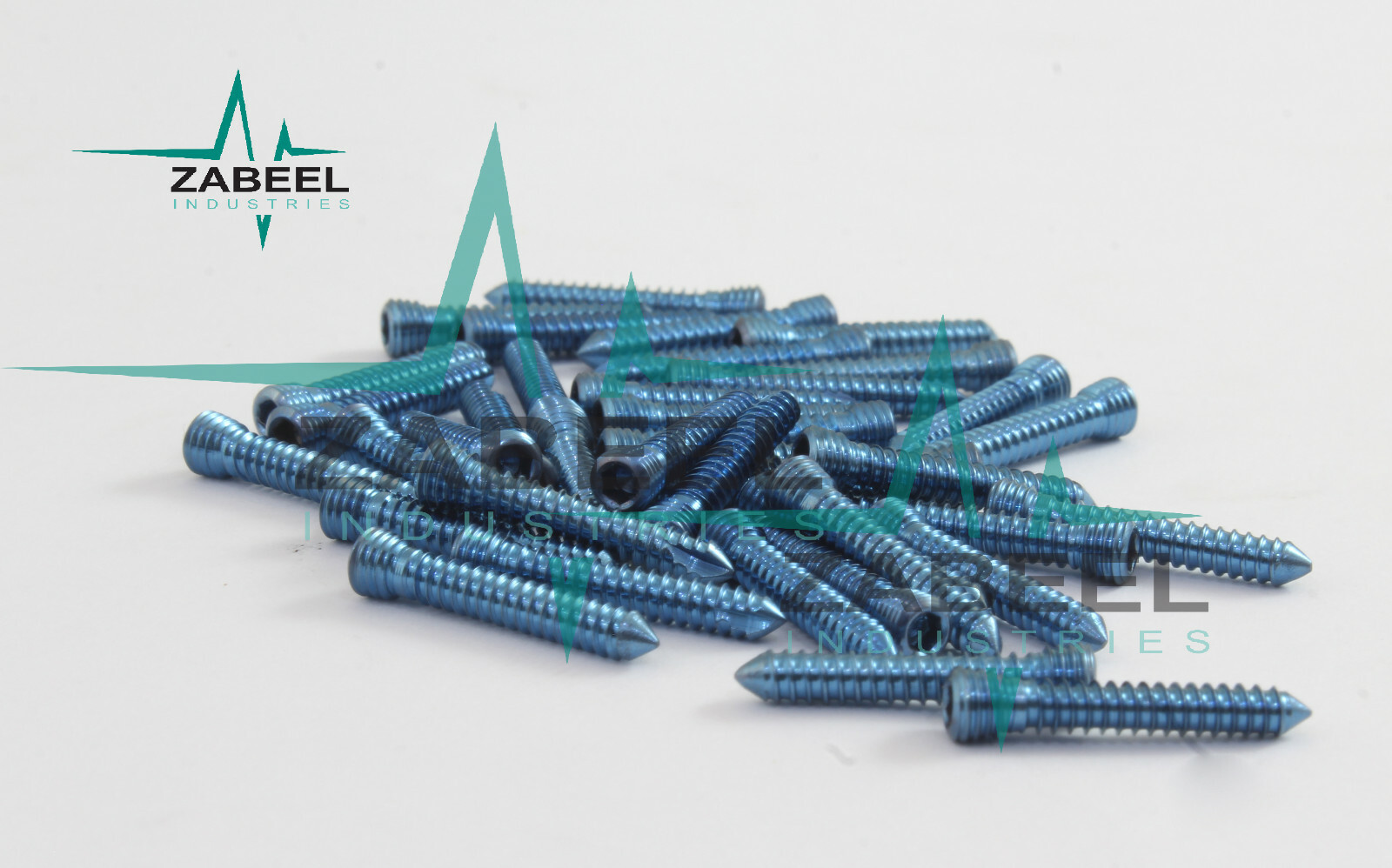 2.7mm Locking Screws Self Tapping 130 PCs Set Ortho Vet Titanium ZaBeel Industri