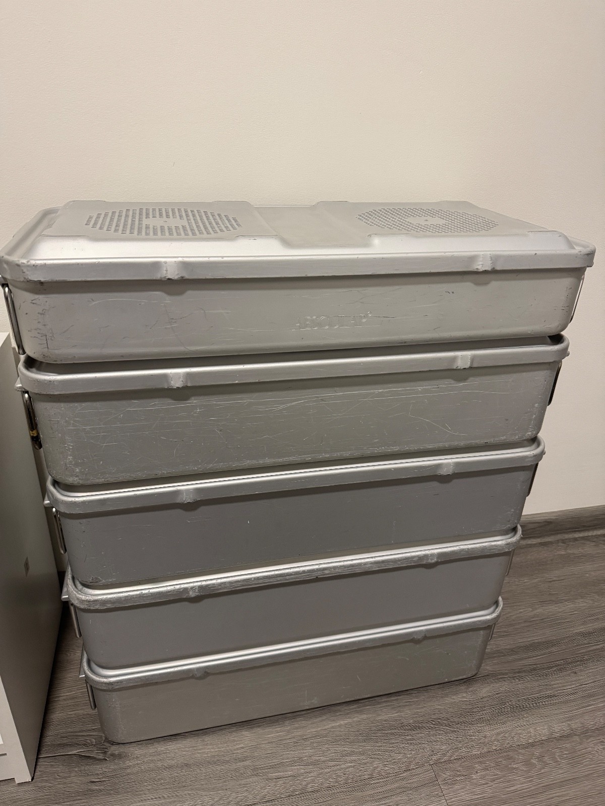 Aesculap JK440 JK441 JK442 Sterilization Container Case – With Silicone Insert